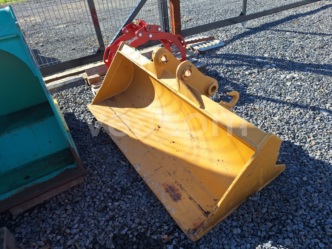 Online aukce:   SVAHOVÁ LŽÍCE 150 CM