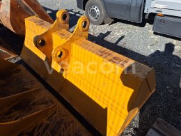 Online aukce:   LOPATA 220 CM