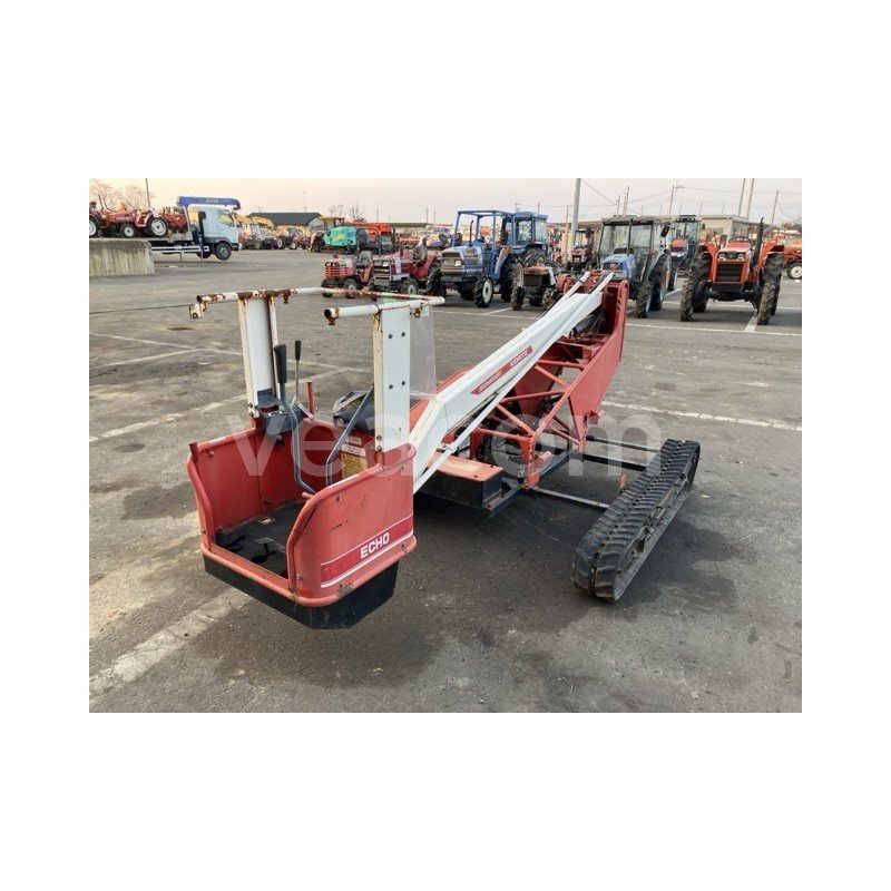 Online aukce:   KIORITZ KCG350SH - PÁSOVÁ ZVEDACÍ PLOŠINA