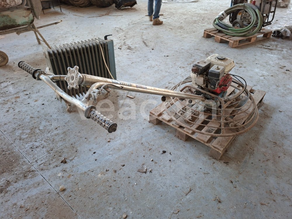 Online auction:  BESTO B 436 MOTOROVÁ HLADIČKA BETONU