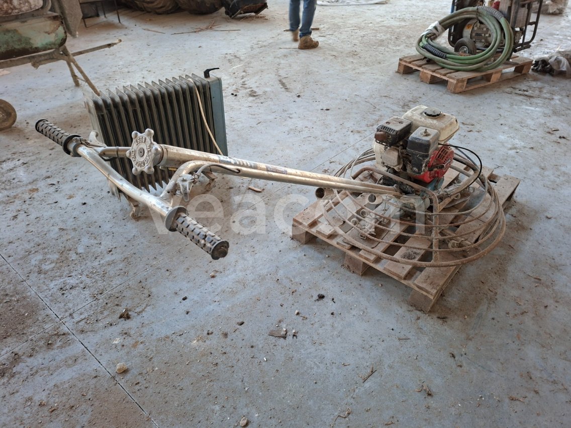 Online aukce:   BESTO B 436 MOTOROVÁ HLADIČKA BETONU