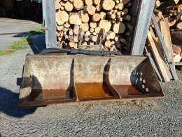 Online aukce:   HYDRAULICKÁ SVAHOVÁ LŽÍCE 140 CM (NA BAGR CAT 303.5E)