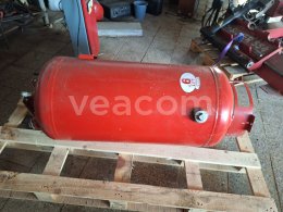 Online aukce:   TLAKOVÁ NÁDOBA ORLÍK S ŘÍZENÍM