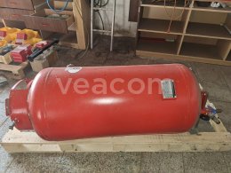 Online aukce:   TLAKOVÁ NÁDOBA ORLÍK S ŘÍZENÍM