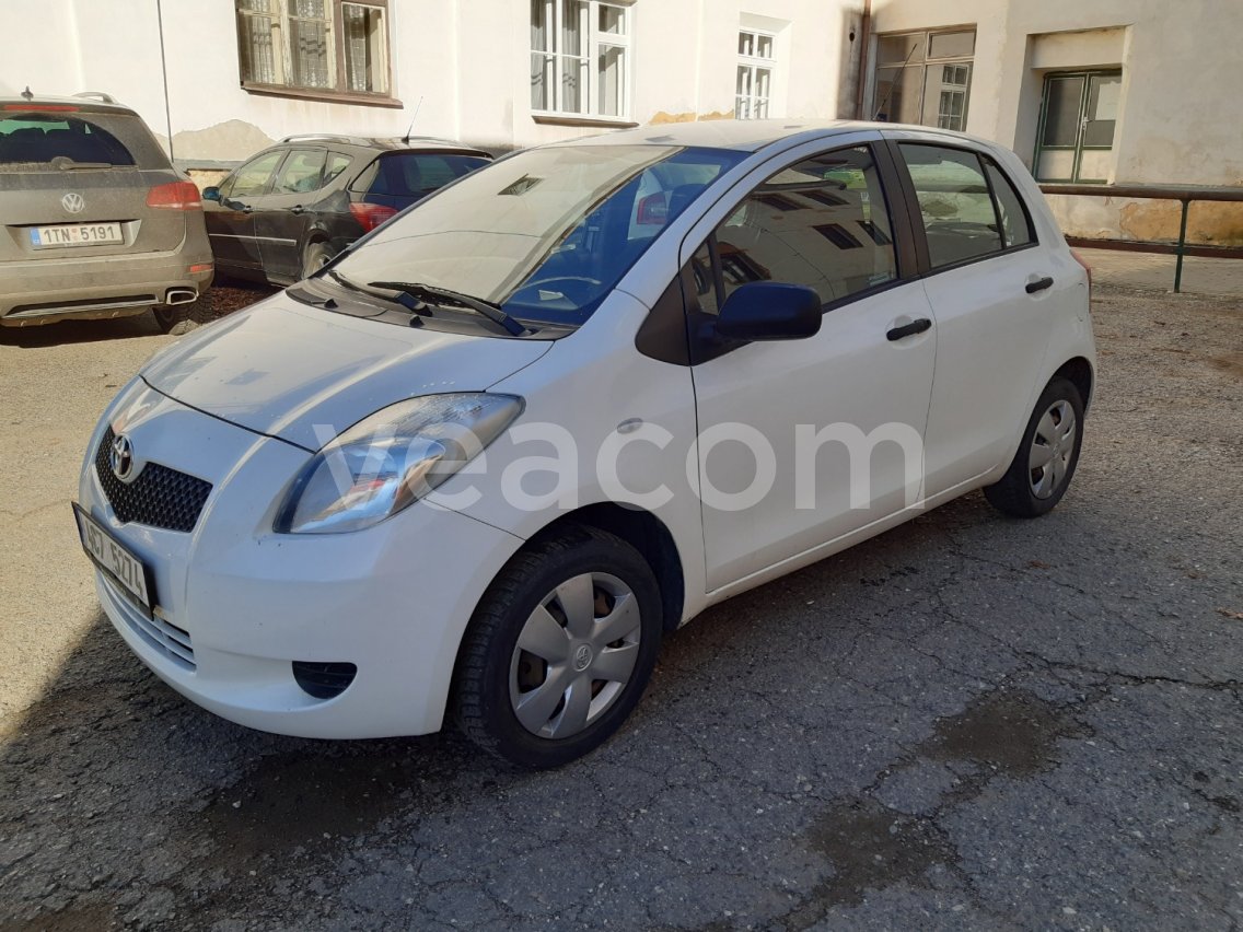 Online árverés: TOYOTA  YARIS