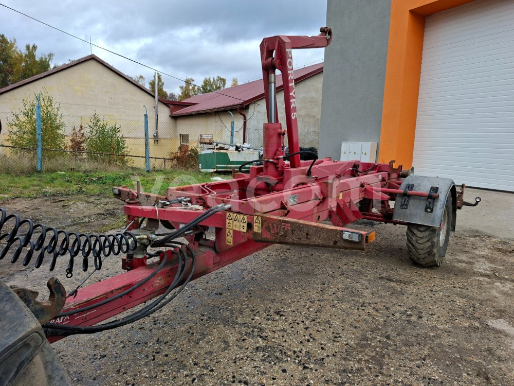 Online auction:  PORTÝR 5