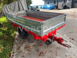 Online aukce:   SKLÁPĚCÍ VLEK ZA MALOTRAKTOR