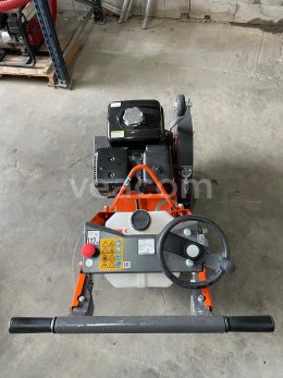 Online aukce: HUSQVARNA  FS400 LV