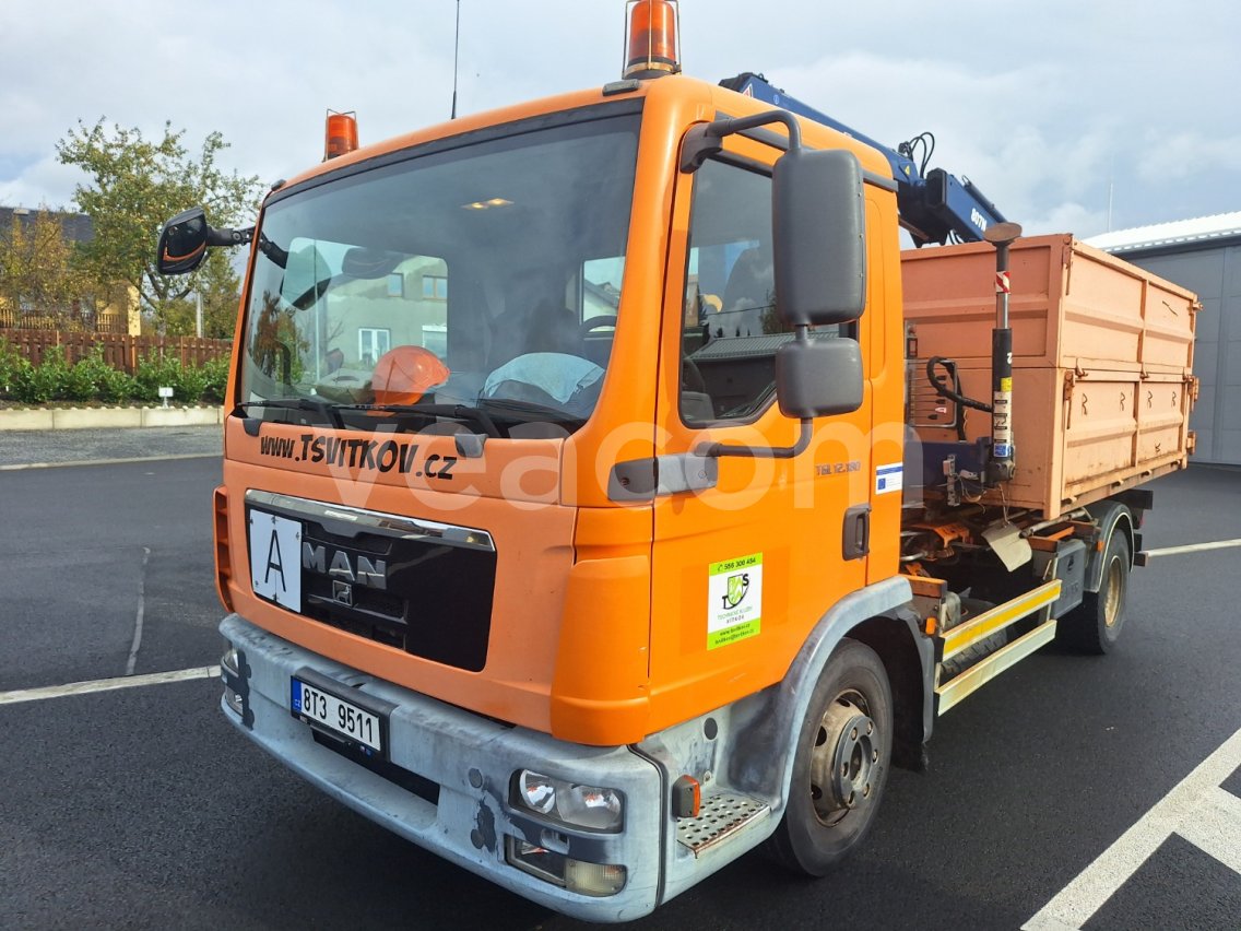Aukcja internetowa: MAN  TGL 12.180 + KONTEJNER