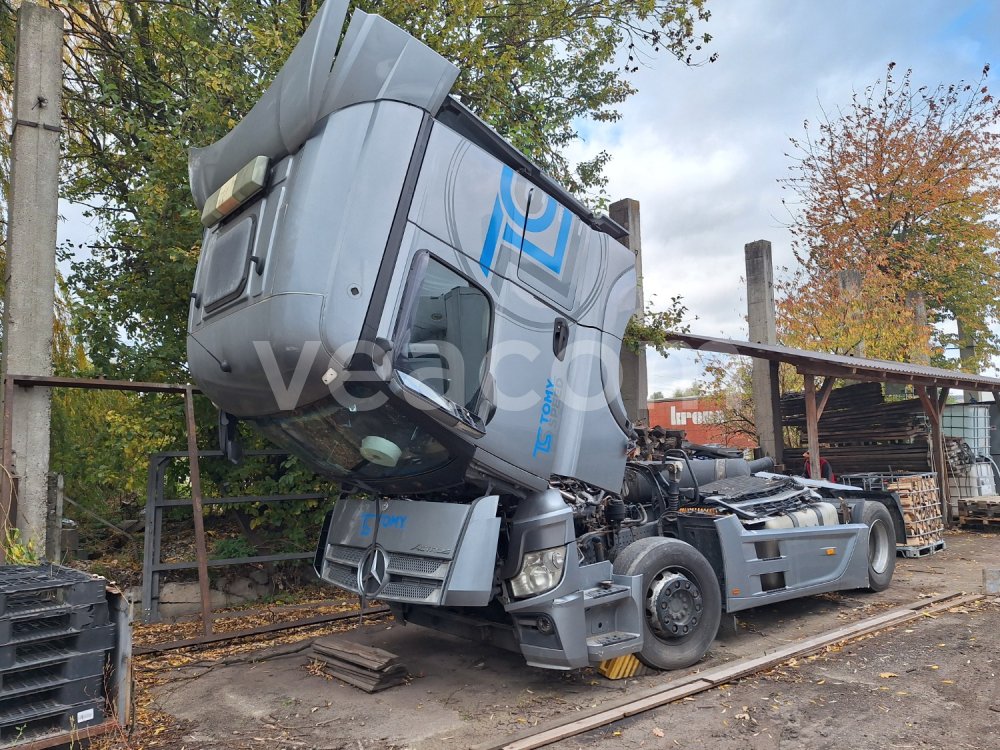 Online auction: MB  ACTROS
