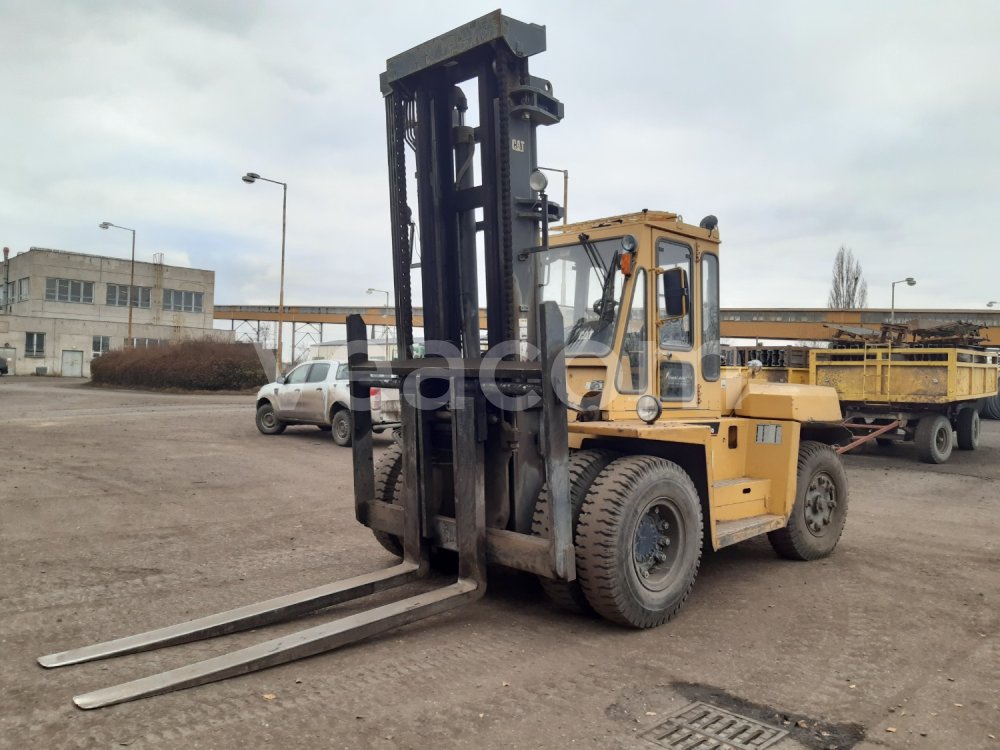 Online aukce: CATERPILLAR  DP135