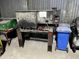 Online aukce:   LOUPAČKA KABELŮ