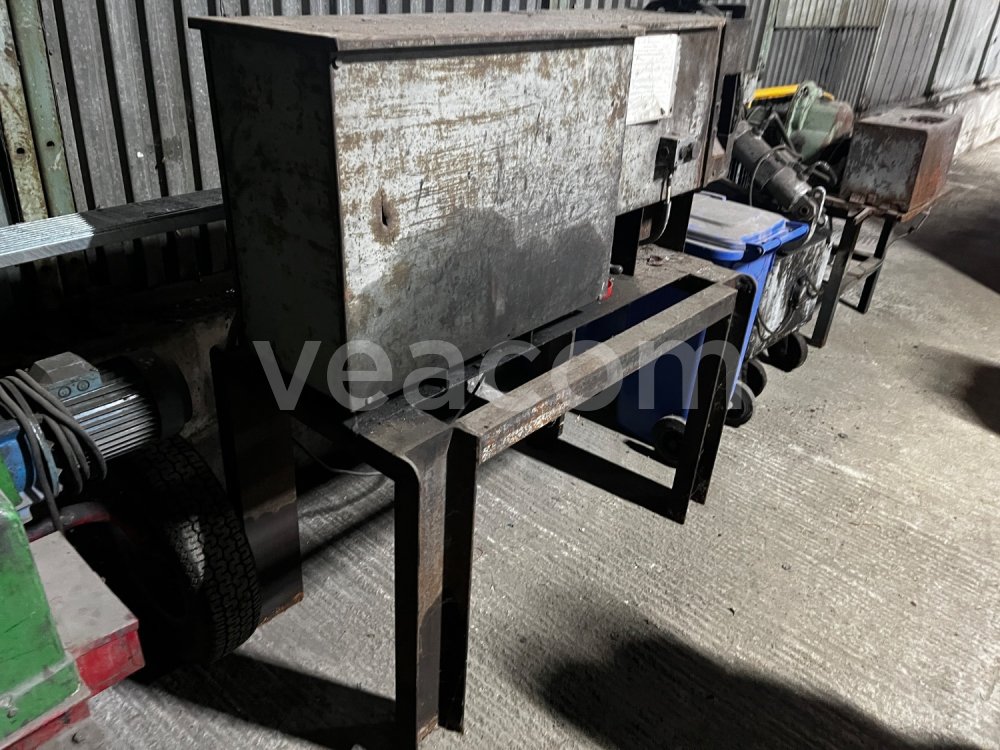 Интернет-аукцион:  LOUPAČKA KABELŮ