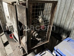 Online aukce:   LOUPAČKA KABELŮ