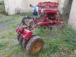 Online aukce: VÄDERSTAD  RAPID 600 F