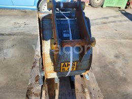 Online aukce:   2KS STRICKLAND 40 A 60 CM