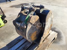 Online aukce:   2KS LYŽICE 40 A 60 CM