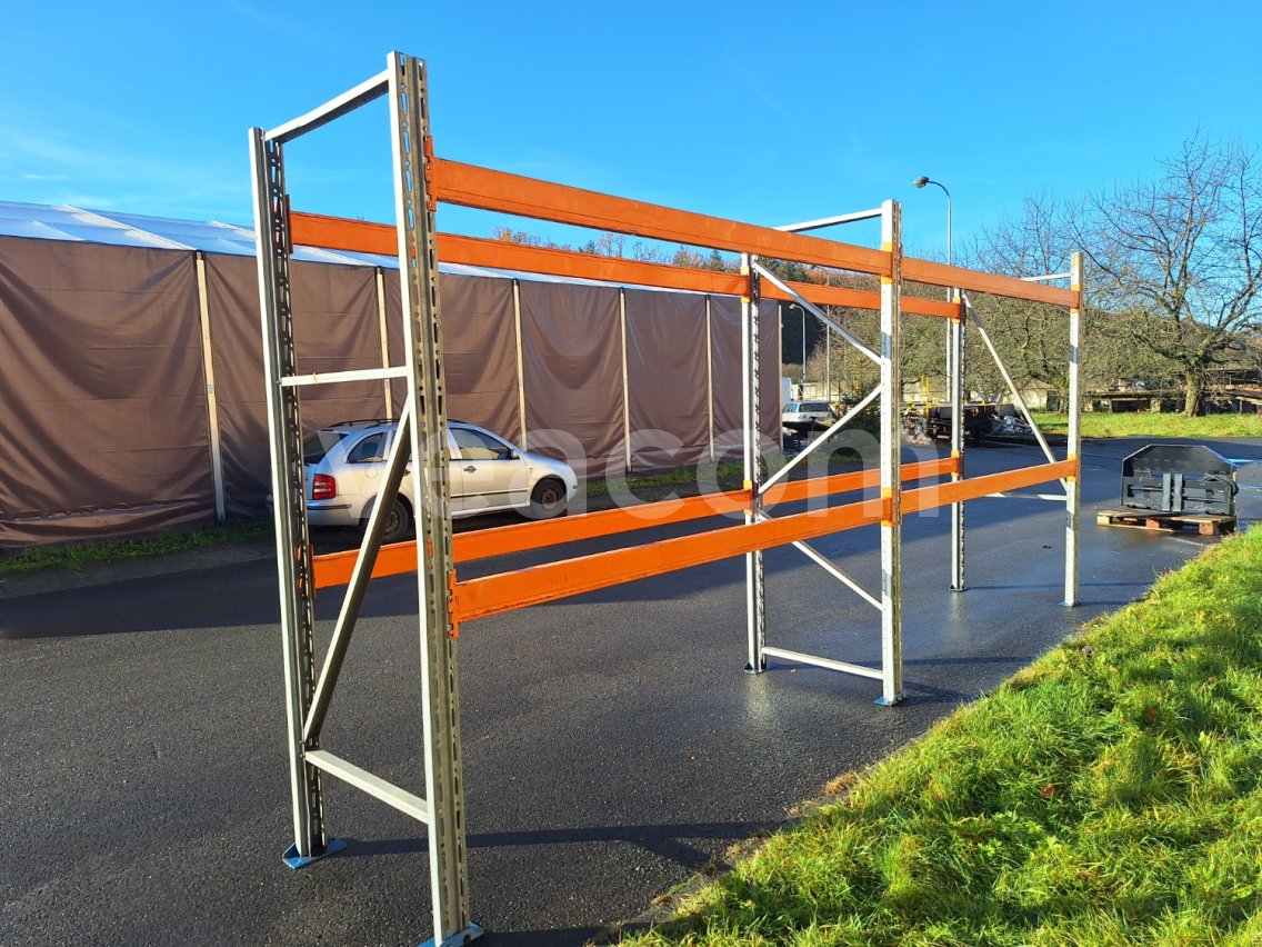 Online aukce:   REGÁLY