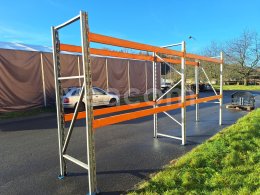 Online aukce:  REGÁLY