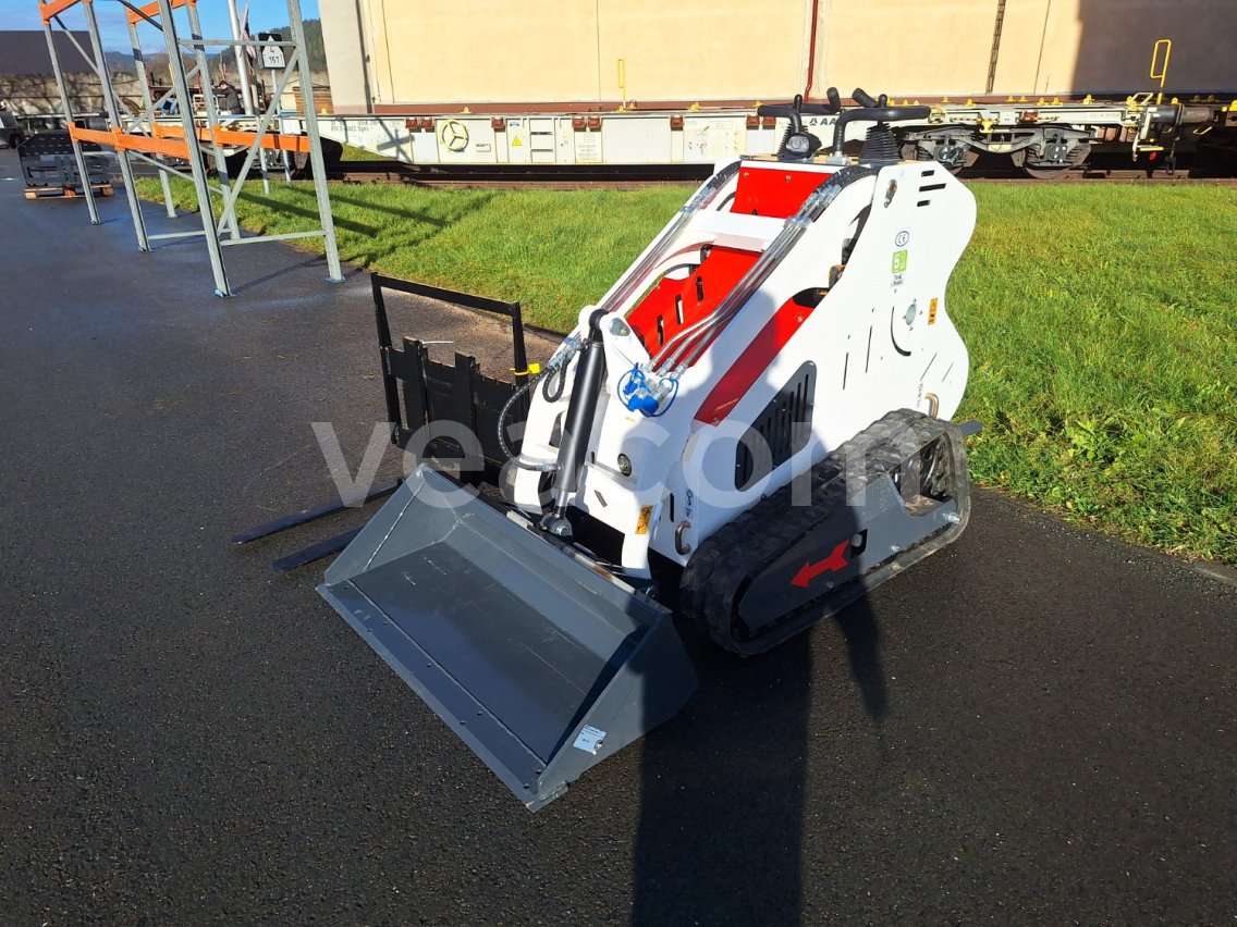 Online aukce:   MACHPRO MP S-300