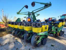 Online aukce: JOHN DEERE  1760 CONSERVATION