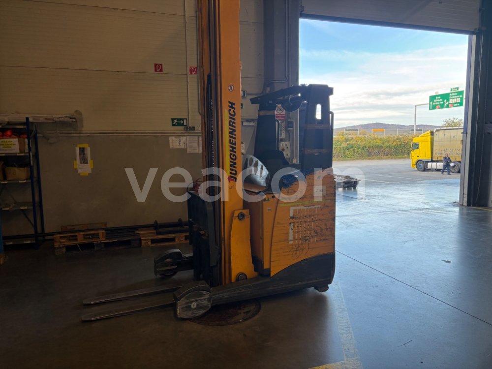 Online auction: JUNGHEINRICH  ETV 216