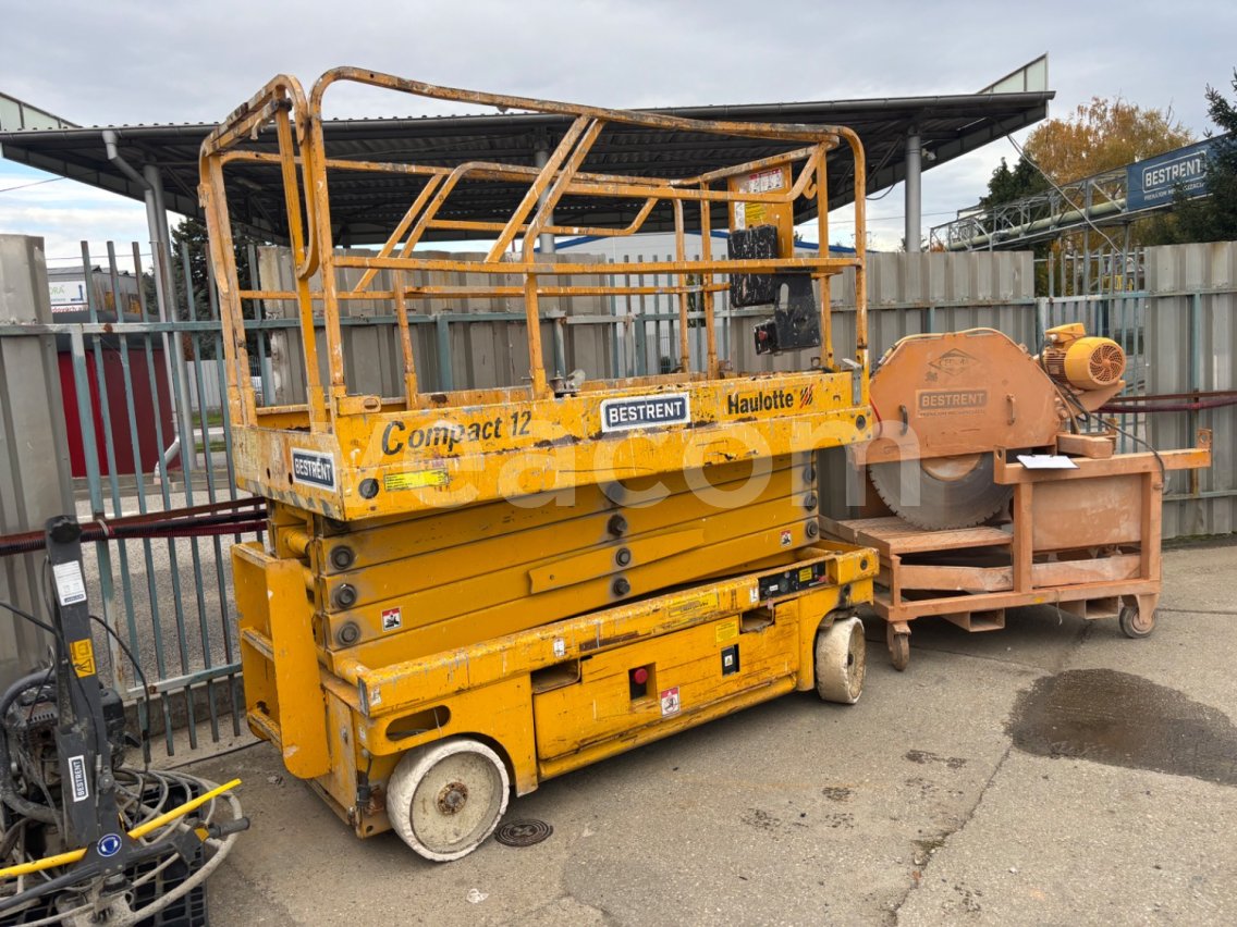 Online aukce: HAULOTTE  COMPACT 12