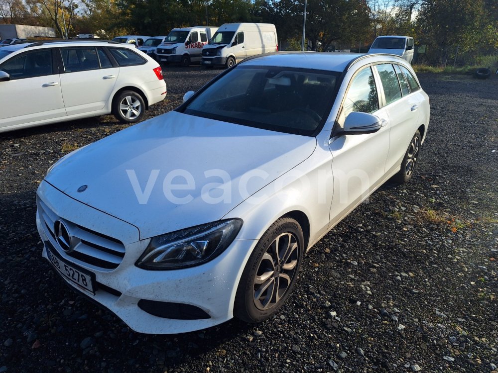 Online auction: MB  C 220 D