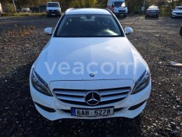 Online aukce: MB  C 220 D