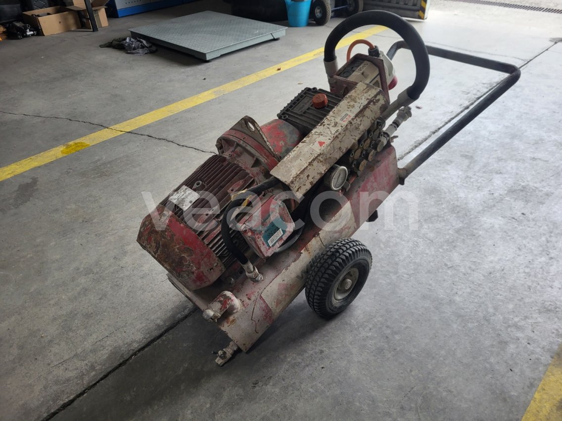 Online aukce:   ARGE UETLI