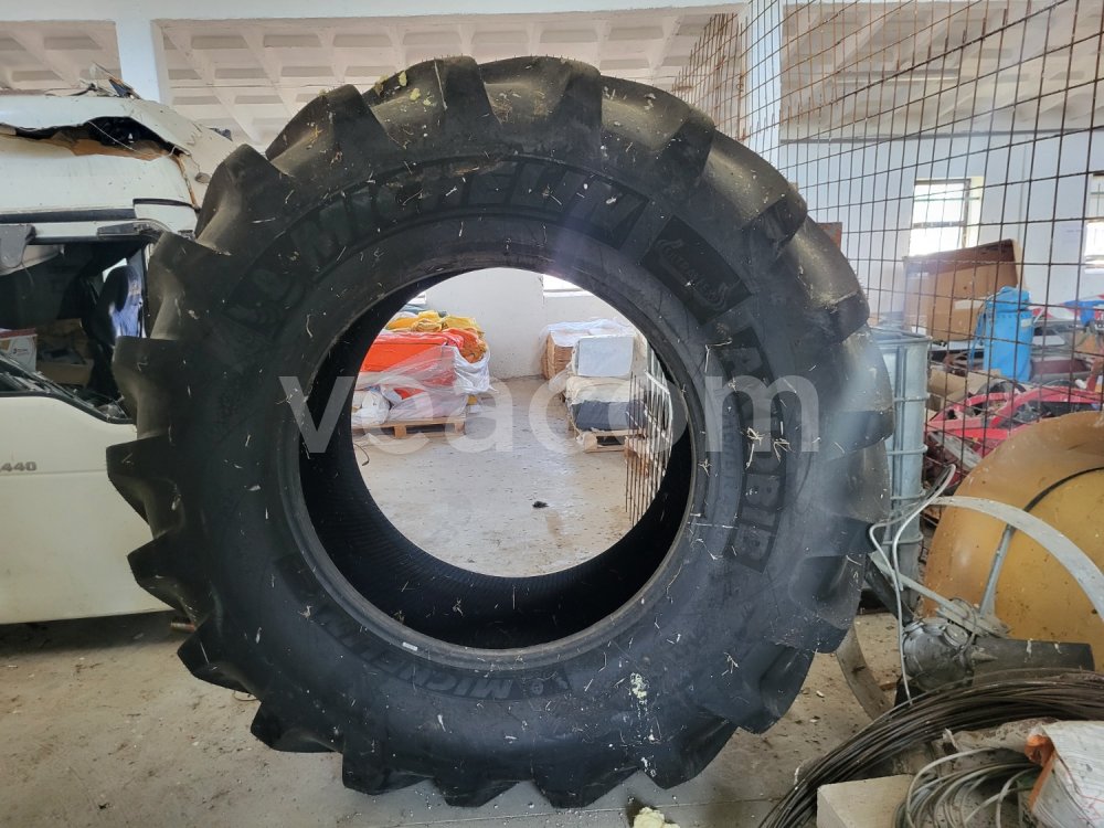 Online auction:  MICHELIN AXIOBIB IF710/75R42 1KS