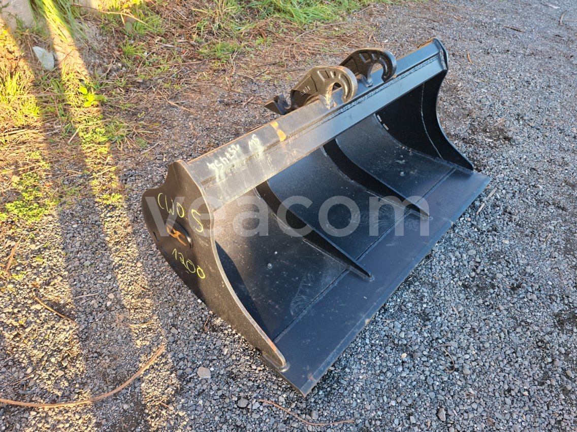 Online aukce:   DELTA-COMPONENT 120 CM  SVAHOVÁ LŽÍCE