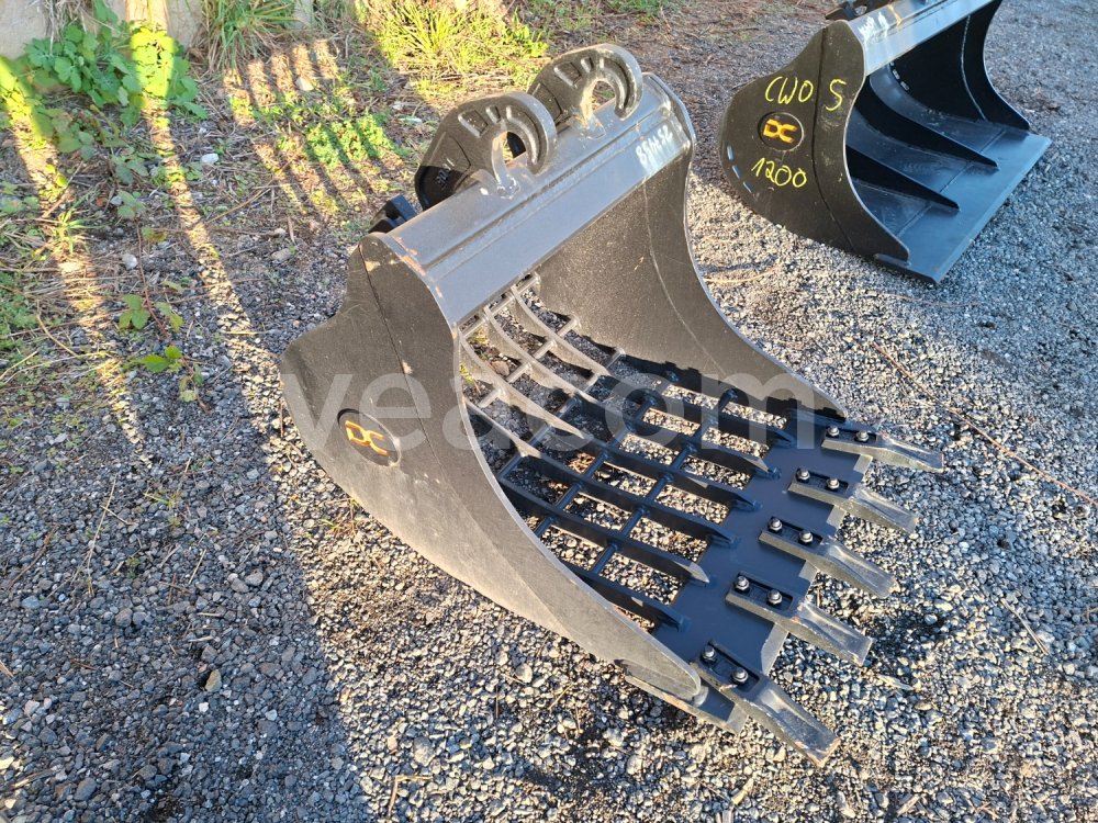 Online auction:  DELTA-COMPONENT 60 CM PODKOPOVÁ TŘÍDÍCÍ LŽÍCE