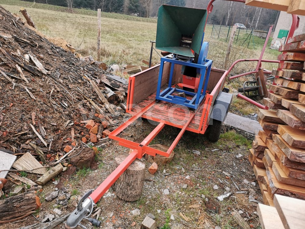 Online aukce:  Štěpkovač domácí vyroby