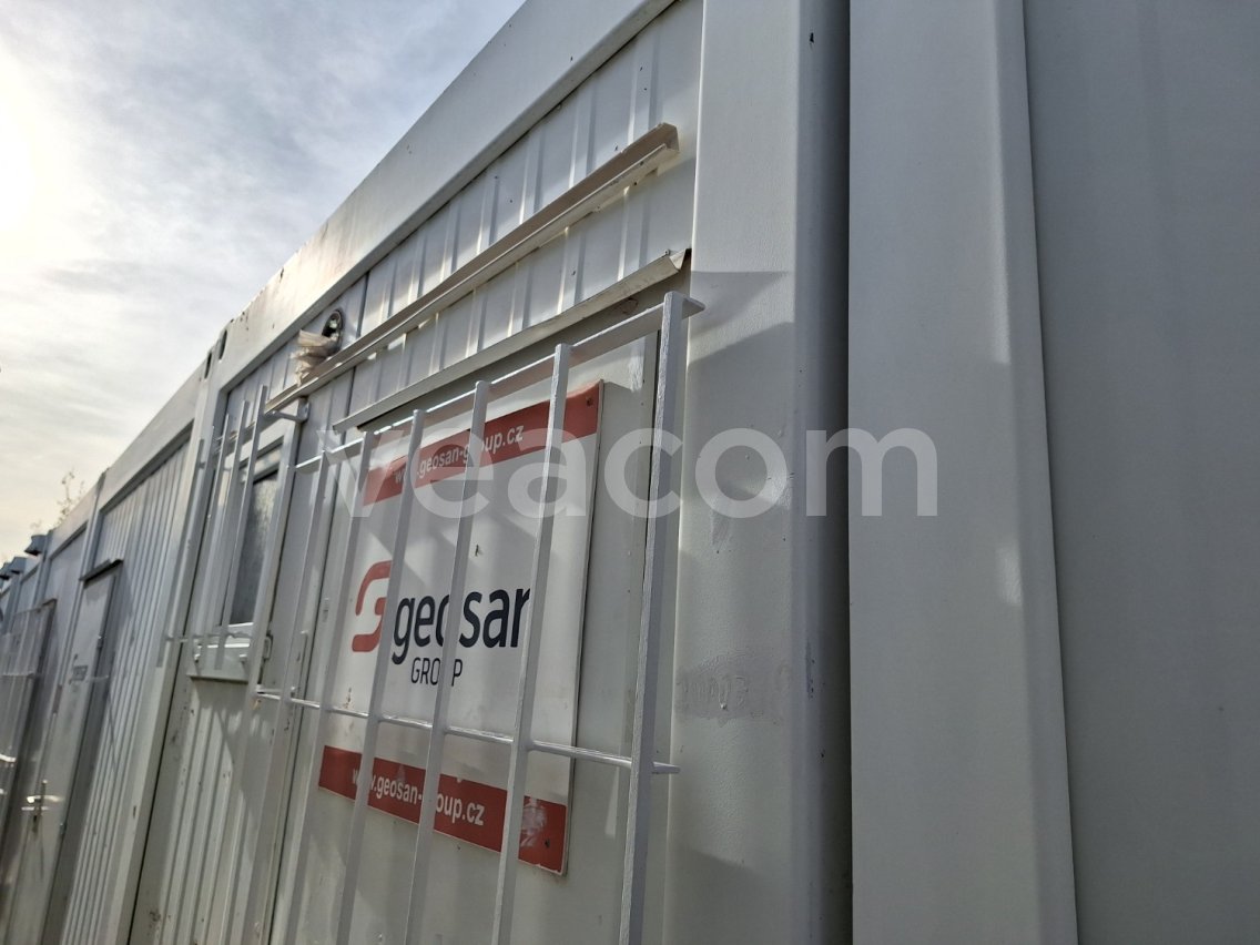 Online aukce:   WAREX 25238 STAVEBNÍ BUŇKA + WC