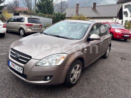 Online aukce: KIA  CEED