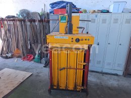 Online aukce:   LIS NA PET FLAŠKY