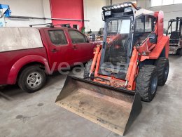 Online aukce: LOCUST  L903 + LOCUST PALETOVÉ VIDLE