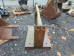 Online aukce:   JEŘÁB NA PALETOVÉ VIDLE