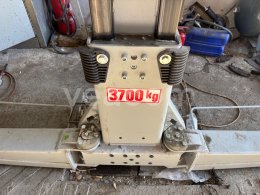 Online aukce:   KOMPLETNÝ PNEUSERVIS