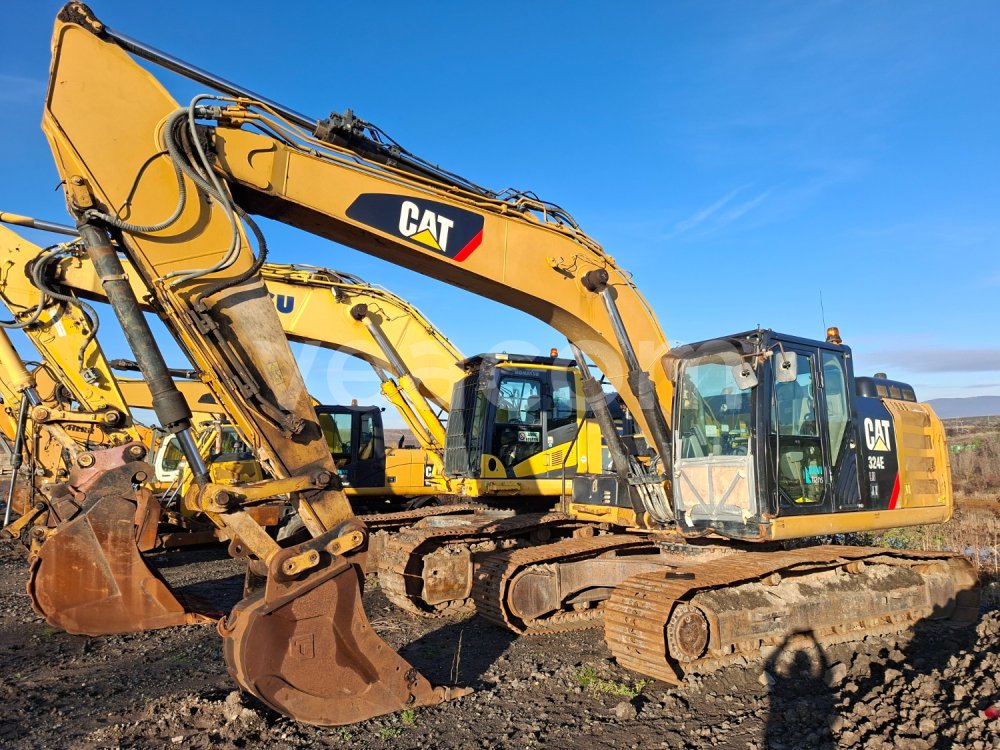 Online auction: CATERPILLAR  324E LN