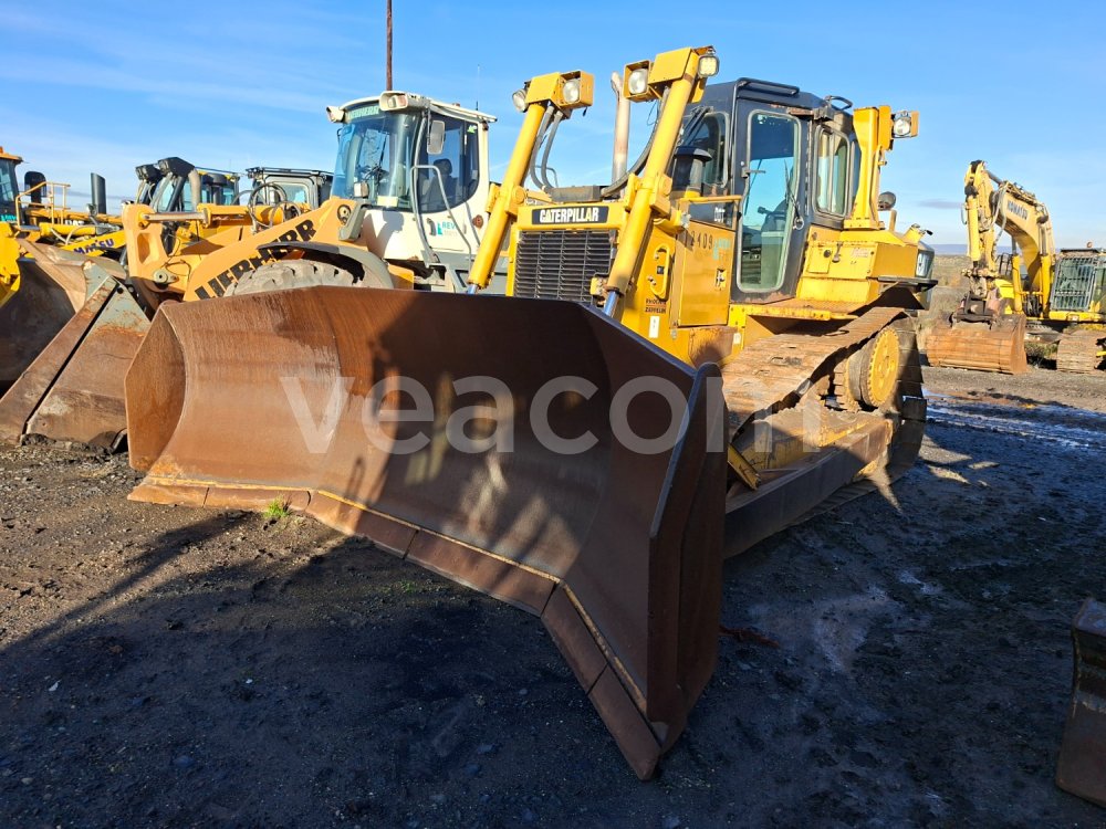 Online auction: CATERPILLAR  D6T XL