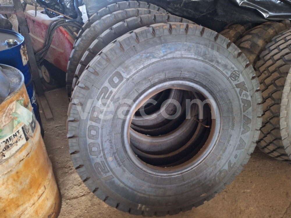 Online auction:  SADA PNEU I S DUŠÍ NA TATRA R20