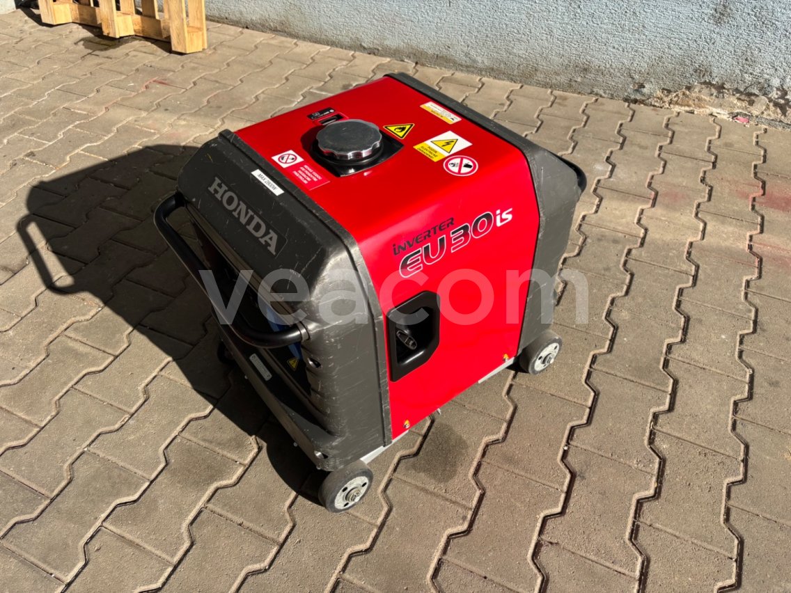 Online aukce: HONDA  EU30IS
