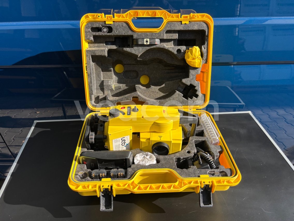 Online aukce: LEICA  BUILDER 309