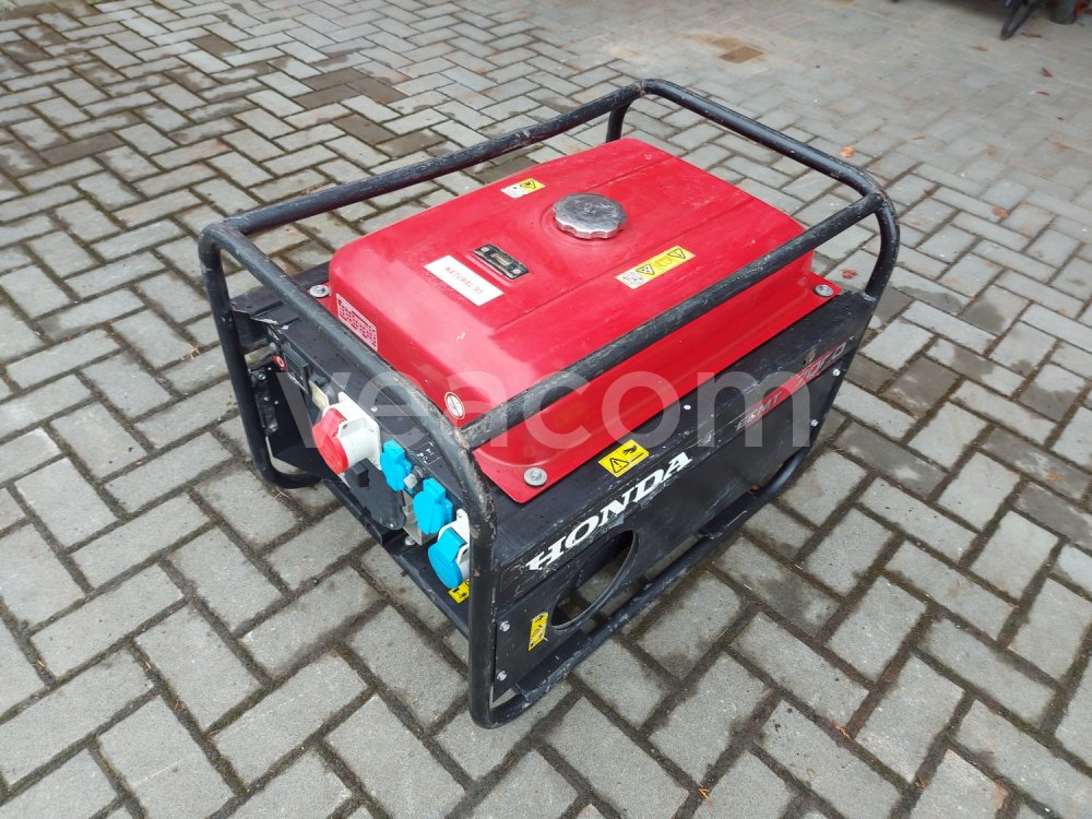 Online aukce:  HONDA ECMT 7000