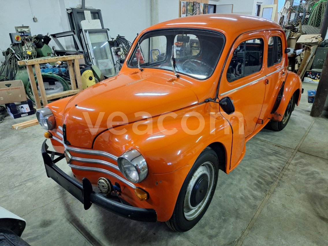 Online árverés: RENAULT  CV4