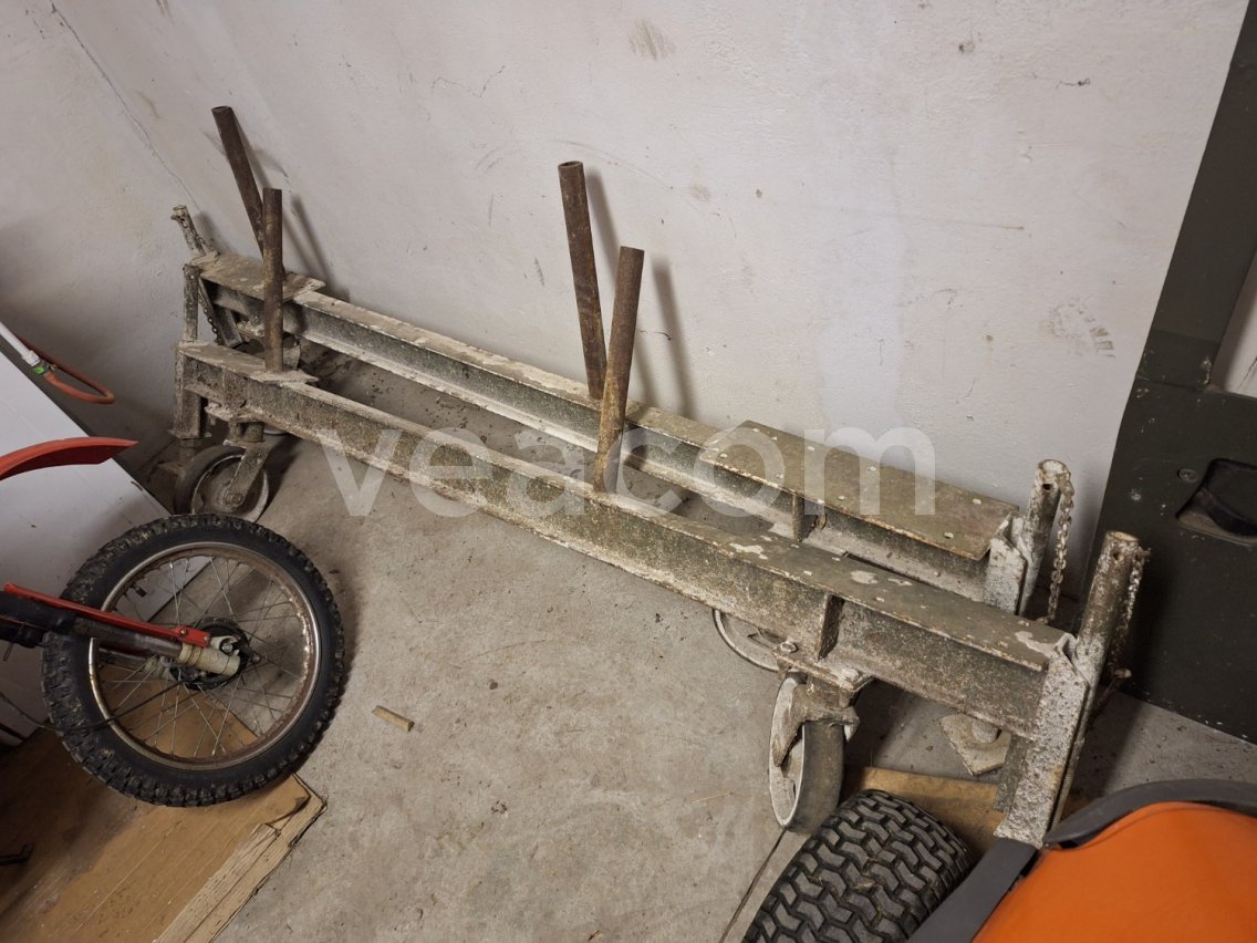 Online árverés:   HAKI PODVOZEK LEŠENÍ