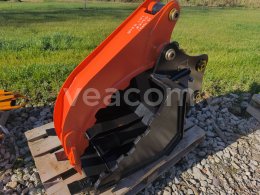 Online aukce:   LOPATA S PŘIDRŽOVAČEM PRO BAGRY (5-9T)