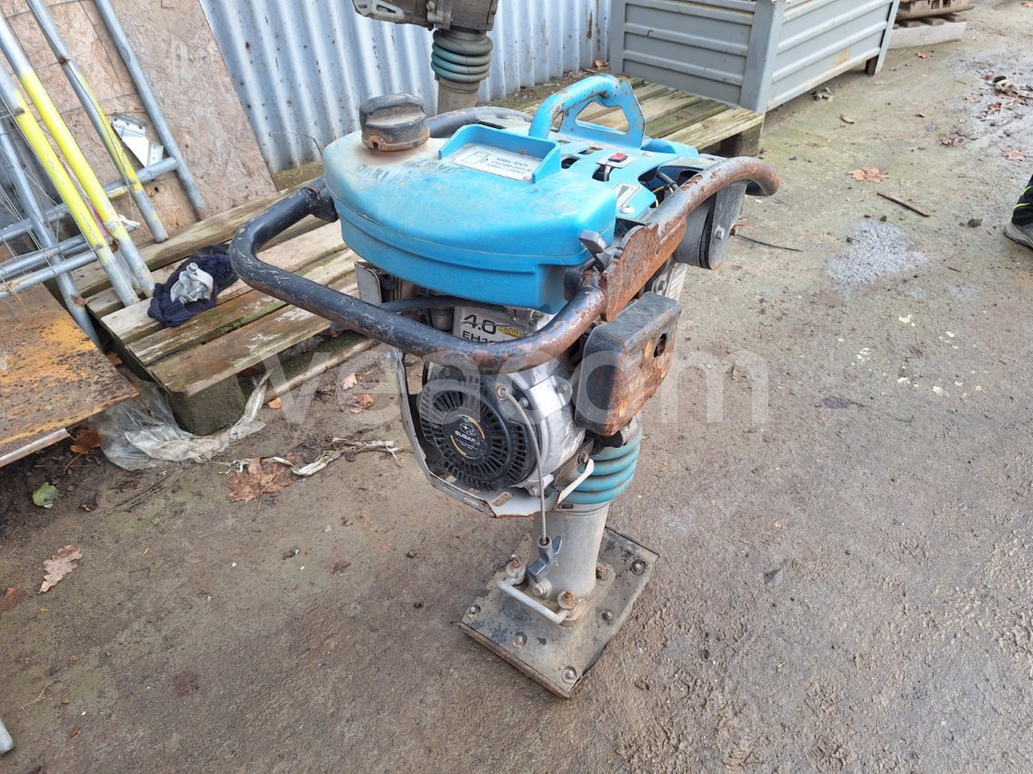 Online aukce:   WEBER SRV 660